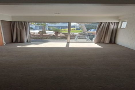 Photo of property in 1/21 Mcbreen Avenue, Northcote, Auckland, 0627