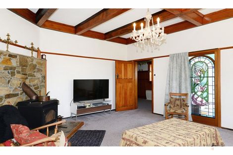 Photo of property in 17 Rhodes Street, Waimate, 7924