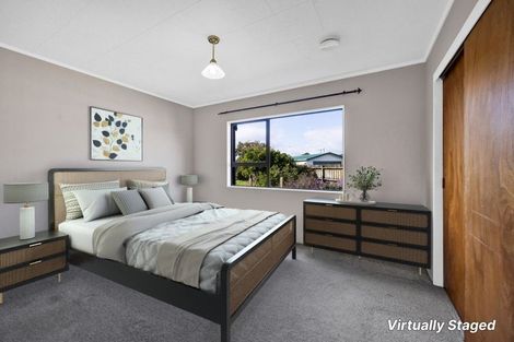 Photo of property in 27 Tiverton Crescent, Whalers Gate, New Plymouth, 4310
