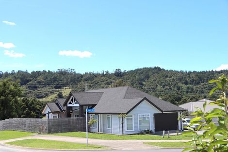 Photo of property in 121 Tapu Road, Huapai, Kumeu, 0810