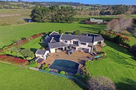 Photo of property in 68 Porterfield Road, Whitford, Howick, 2571