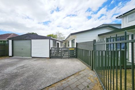Photo of property in 1 Robertson Road, Ranui, Auckland, 0612