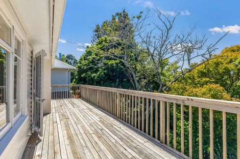 Photo of property in 3d Wallace Place, Westown, New Plymouth, 4310