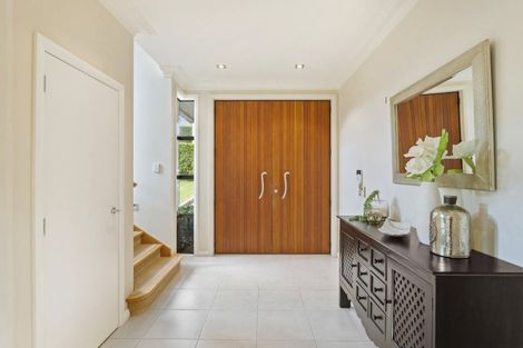 Photo of property in 10 Ronaki Road, Mission Bay, Auckland, 1071