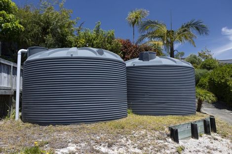 Photo of property in 11 Dudley Crescent, Cable Bay, 0420