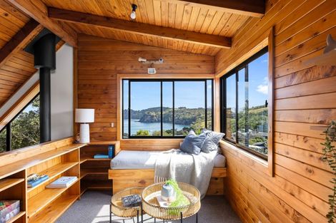 Photo of property in 4 Hillside Crescent, Leigh, 0985