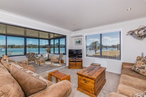Photo of property in 17 Papaka Road, Ngunguru, Whangarei, 0173