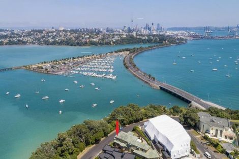 Photo of property in 96 Paritai Drive, Orakei, Auckland, 1071