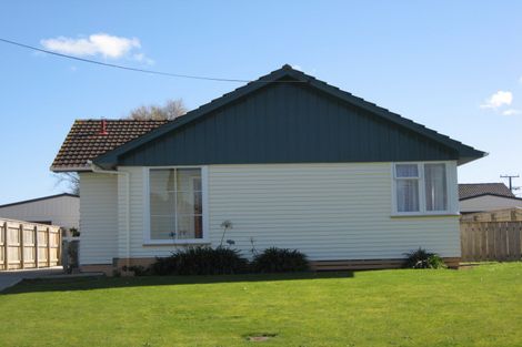 Photo of property in 10 Taumaihi Street, Bulls, 4818