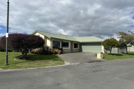 Photo of property in 11 Addington Place, Taradale, Napier, 4112