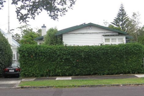 Photo of property in 4 Challinor Crescent, Mount Albert, Auckland, 1025