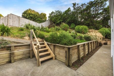 Photo of property in 6 Shoal Place, Whitby, Porirua, 5024