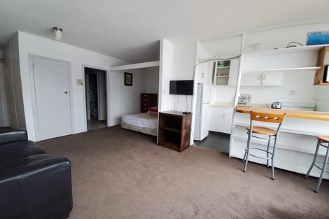 Photo of property in Churchill Flats, 213 The Terrace, Wellington Central, Wellington, 6011