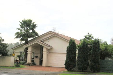 Photo of property in 252 Cascades Road, Botany Downs, Auckland, 2010