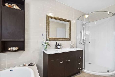 Photo of property in 28 Rossiter Crescent, Lynmouth, New Plymouth, 4310