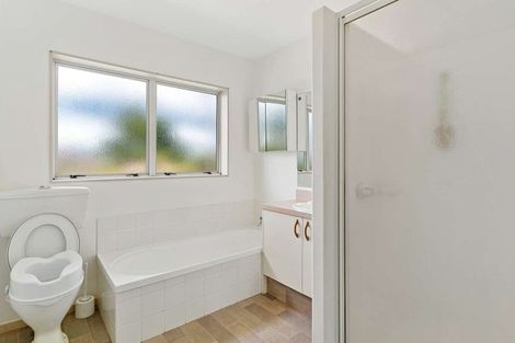 Photo of property in 35 Romana Crescent, Papamoa Beach, Papamoa, 3118