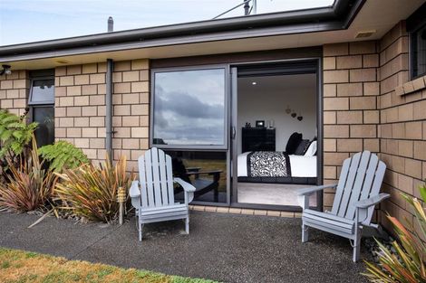 Photo of property in 17 Wentworth Lane, Waiwhakaiho, New Plymouth, 4312
