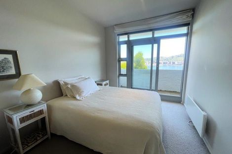 Photo of property in Beau Port Apartments, 30 The Crescent, Roseneath, Wellington, 6011