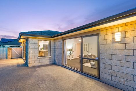 Photo of property in 26 Cottonwood Close, Paraparaumu Beach, Paraparaumu, 5032