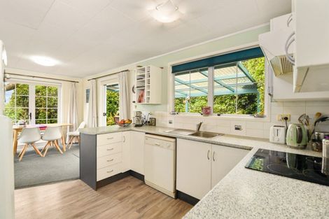 Photo of property in 7 Aries Place, Kawaha Point, Rotorua, 3010