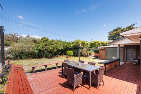 Photo of property in 11 Koura Street, Tangimoana, 4822