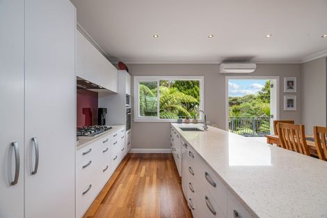 Photo of property in 10 Westridge Road, Titirangi, Auckland, 0604
