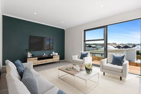 Photo of property in 22 Symes Drive, Red Beach, 0932