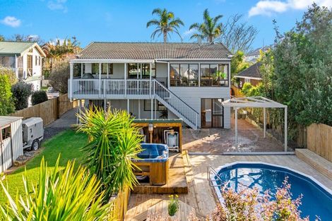 Photo of property in 34 Spinnaker Drive, Te Atatu Peninsula, Auckland, 0610