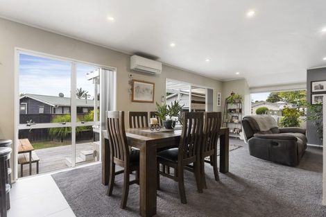 Photo of property in 148 Carnoustie Drive, Wattle Downs, Auckland, 2103