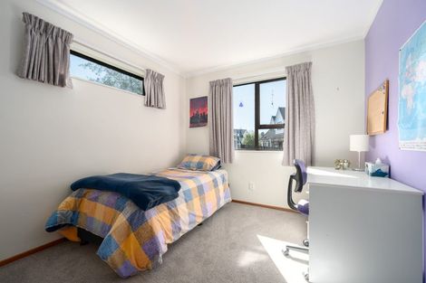 Photo of property in 36 Albatross Close, Whitby, Porirua, 5024