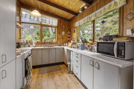 Photo of property in 298 Moores Valley Road, Wainuiomata, 5373