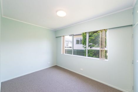Photo of property in 78 Stewart Drive, Newlands, Wellington, 6037