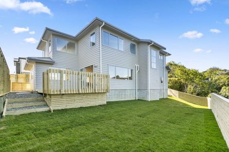 Photo of property in 4 Poto Road, Normandale, Lower Hutt, 5010