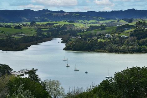 Photo of property in 4 Kanuka Road, Sandspit, Warkworth, 0982