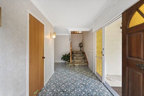 Photo of property in 44 Bradbury Road, Botany Downs, Auckland, 2010