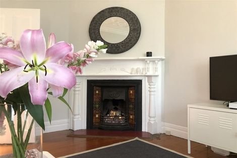 Photo of property in 8 Shoal Bay Road, Devonport, Auckland, 0624