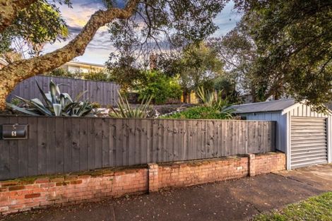 Photo of property in 5 Keystone Avenue, Mount Roskill, Auckland, 1041