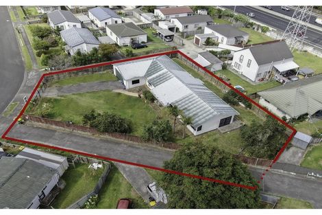 Photo of property in 17 Solveig Place, Randwick Park, Auckland, 2105