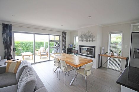 Photo of property in 27 Trauzer Place, Flagstaff, Hamilton, 3210