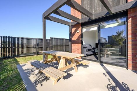 Photo of property in 24 Atutahi Lane, Papamoa, 3118