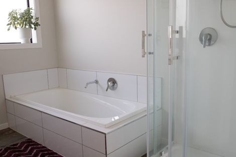 Photo of property in 4 Ash Close, Levin, 5510