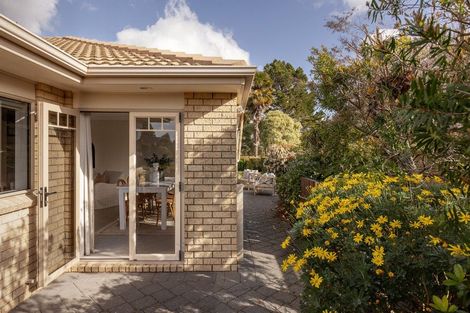 Photo of property in 37 Stableford Drive, Pyes Pa, Tauranga, 3112