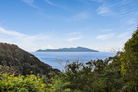 Photo of property in 15 Pukerua Beach Road, Pukerua Bay, 5026