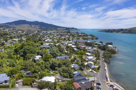 Photo of property in 77 Wallis Street, Raglan, 3225