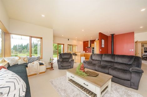 Photo of property in 333 Ngahere Park Road, Turitea, Palmerston North, 4472