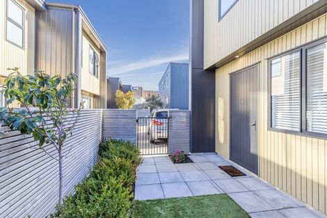 Photo of property in 6/20 Trent Street, Island Bay, Wellington, 6023