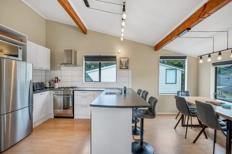 Photo of property in 27b Shackle Lane, Whitby, Porirua, 5024