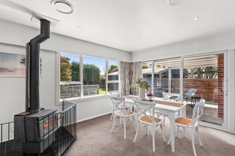 Photo of property in 57 Liverton Crescent, Bishopdale, Christchurch, 8053
