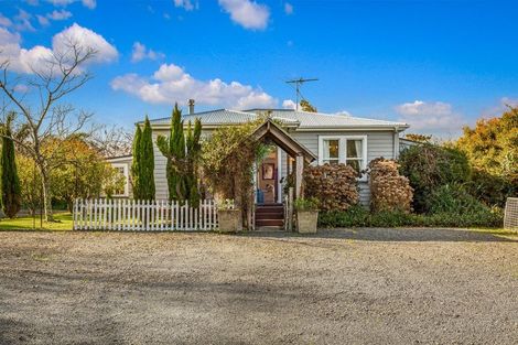 Photo of property in 70 Mahana Road, Waimauku, 0881