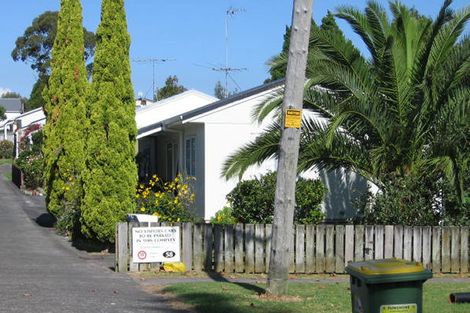 Photo of property in 58 Seabrook Avenue, New Lynn, Auckland, 0600